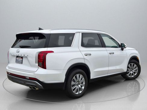 Certified 2025 Hyundai Palisade SEL image 8