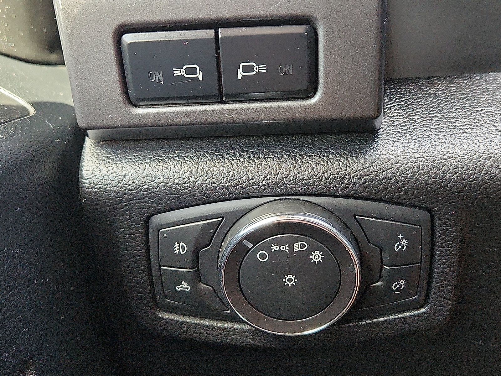 Used 2018 Ford F150 XLT w/ Equipment Group 302A Luxury AWD/4WD image 17