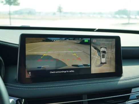 Used 2023 INFINITI QX60 Sensory w/ Cargo Package image 12