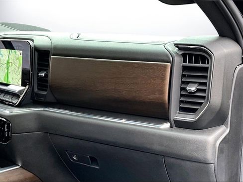 Used 2025 Chevrolet Silverado 1500 High Country w/ Midnight Edition image 21