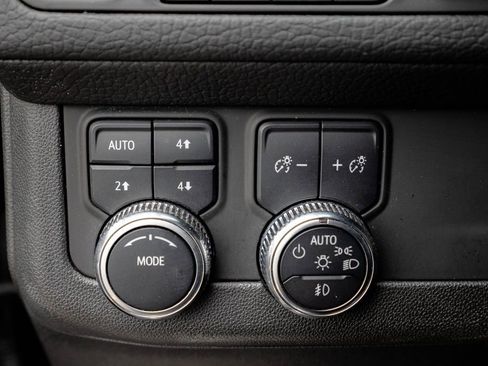 Used 2023 GMC Yukon Denali AWD/4WD image 23