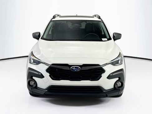Used 2024 Subaru Crosstrek 2.5i Limited AWD/4WD image 2
