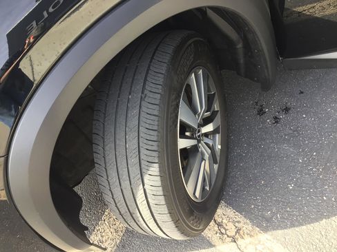 Used 2025 Nissan Pathfinder SL image 18