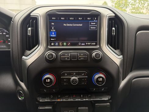 Used 2020 Chevrolet Silverado 1500 LT Trail Boss AWD/4WD image 28