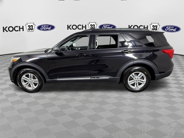 Used 2023 Ford Explorer XLT AWD/4WD image 4
