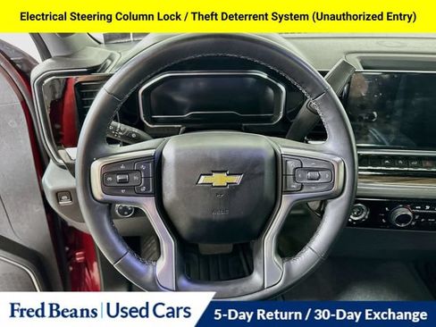 Used 2023 Chevrolet Silverado 1500 LT AWD/4WD image 17