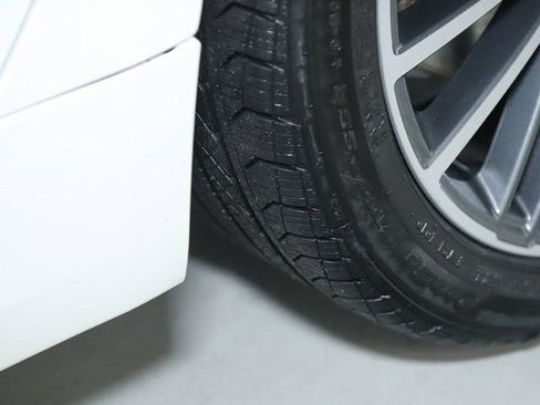 Certified 2023 BMW 540i xDrive w/ Premium Package image 37