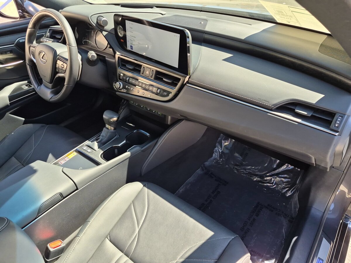 Used 2024 Lexus ES 300h w/ Accessory Package (Z1) FWD image 34