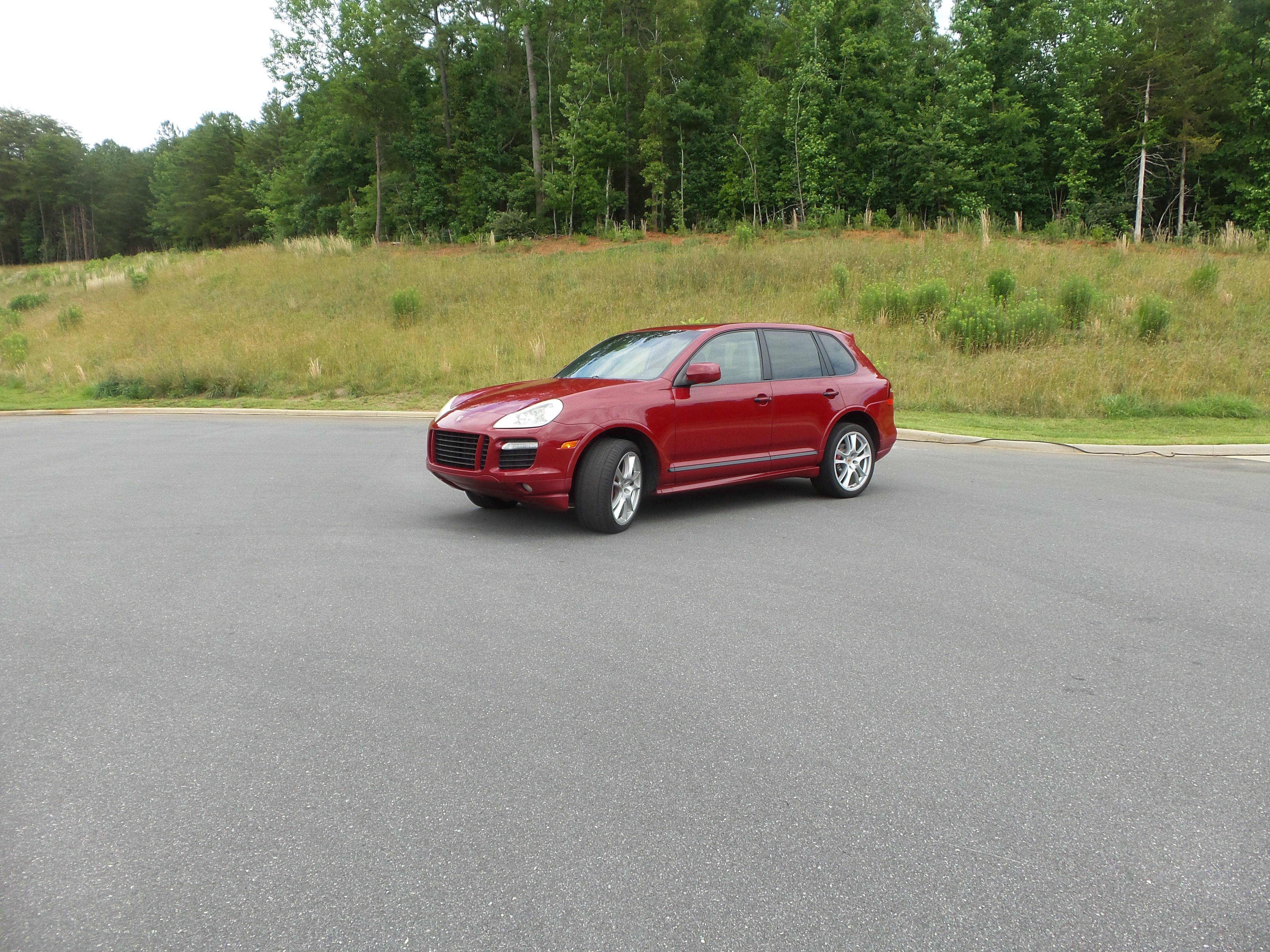 Used 2009 Porsche Cayenne GTS AWD/4WD image 2