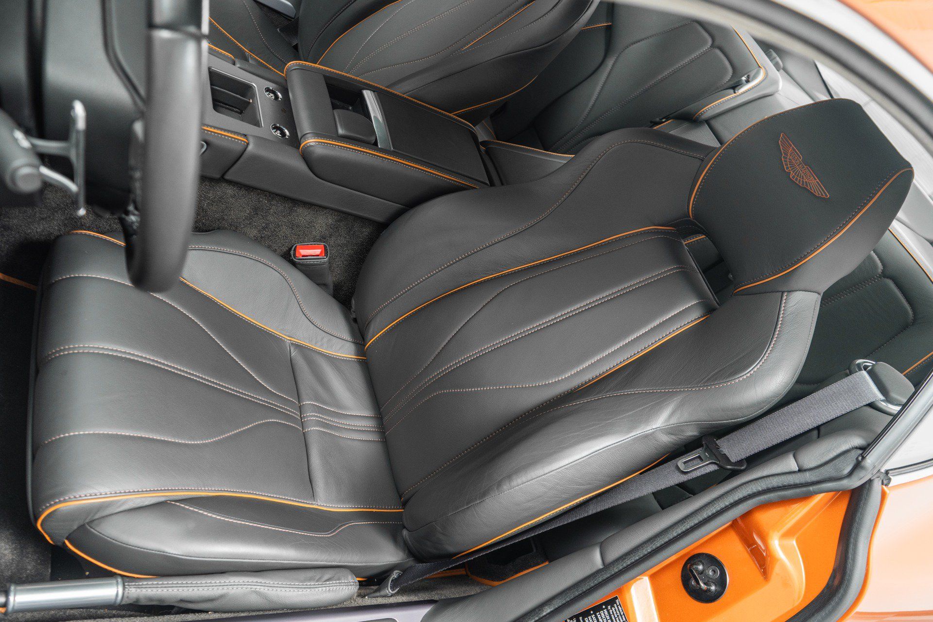 Used 2012 Aston Martin Virage Coupe RWD image 25
