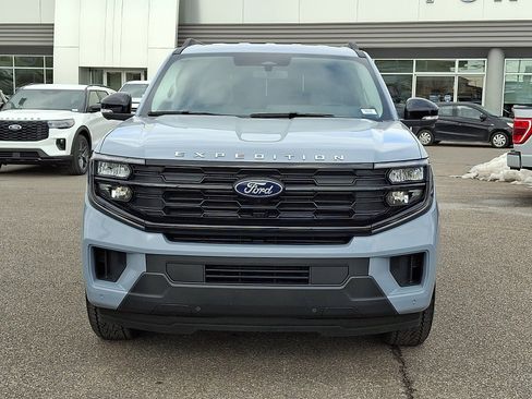 New 2026 Ford Expedition Active AWD/4WD image 2