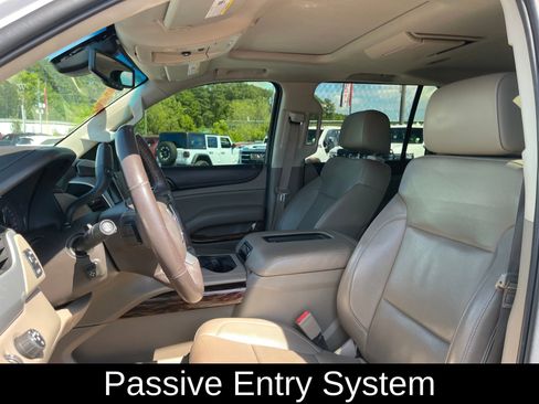Used 2016 GMC Yukon XL SLT w/ Open Road Package image 13