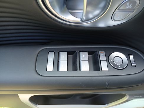 New 2026 Hyundai Ioniq 9 Limited image 17