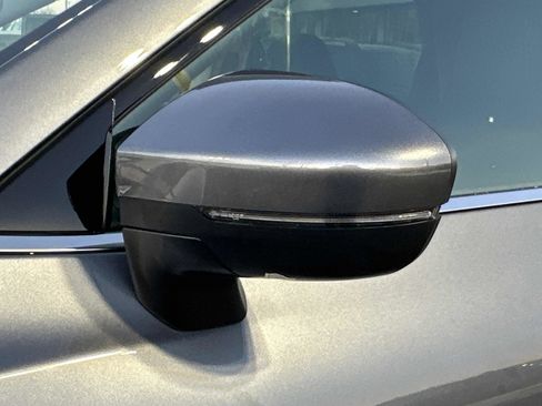 New 2025 Nissan Pathfinder SV w/ SV Premium Package image 11