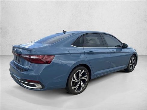 Used 2025 Volkswagen Jetta SEL FWD image 5