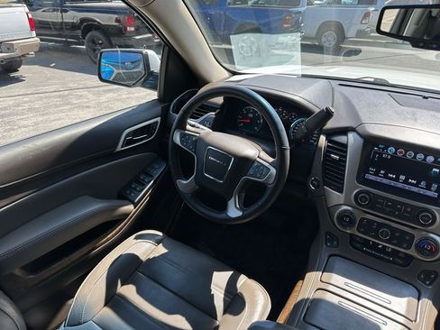 Used 2018 GMC Yukon XL Denali w/ Denali Ultimate Package AWD/4WD image 34