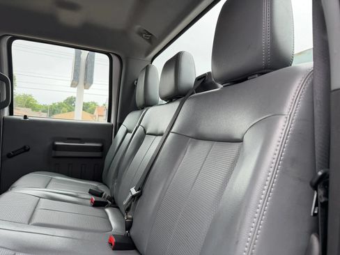 Used 2011 Ford F550 2WD Crew Cab Super Duty image 22