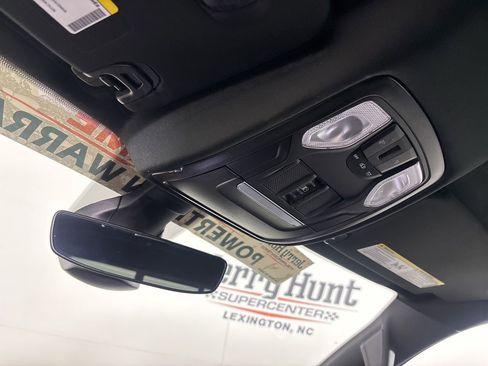 Used 2022 RAM 1500 Big Horn AWD/4WD image 18