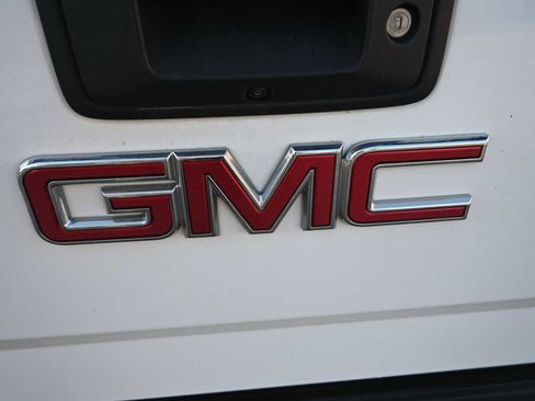 Used 2018 GMC Sierra 2500 SLT w/ All Terrain HD Package AWD/4WD image 33