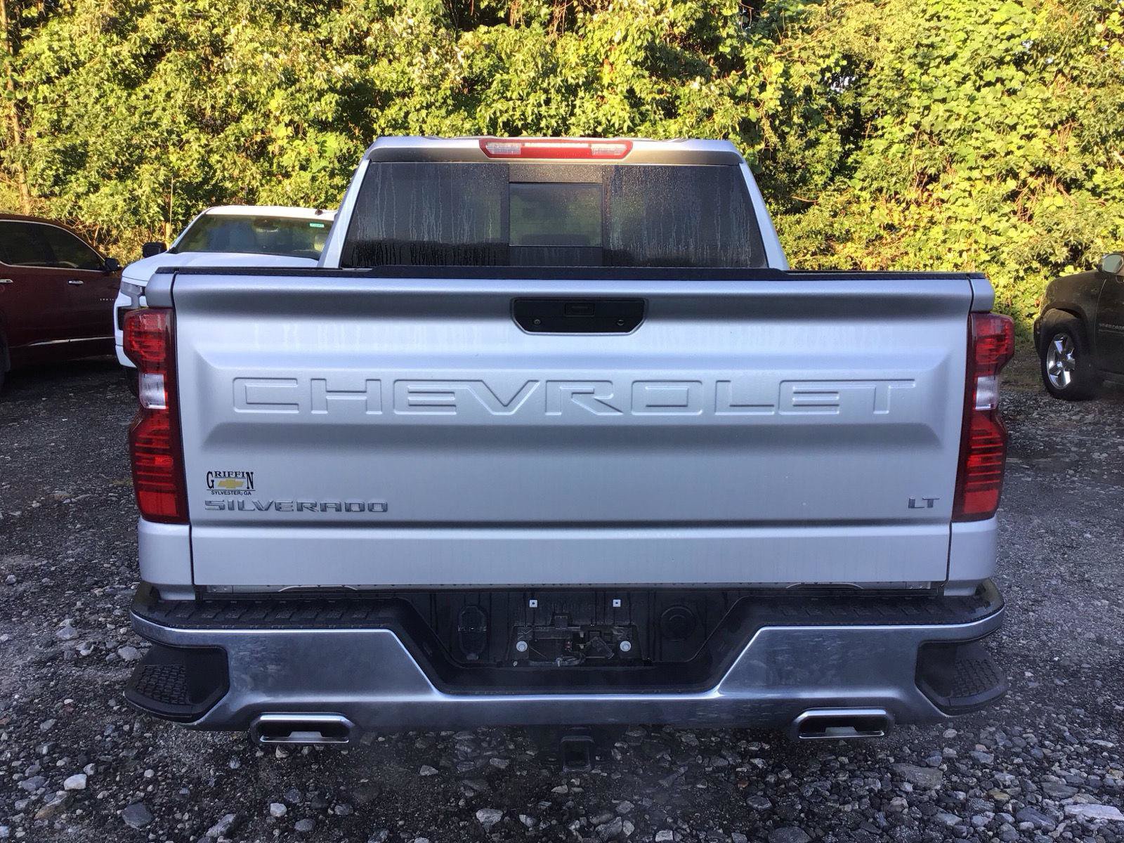 Used 2022 Chevrolet Silverado 1500 LT AWD/4WD image 3
