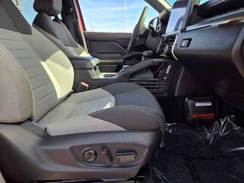 Certified 2025 Toyota Tacoma TRD Sport w/ TRD Sport Upgrade Package image 17