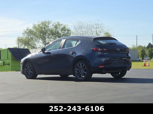 Used 2023 MAZDA MAZDA3 s FWD image 5