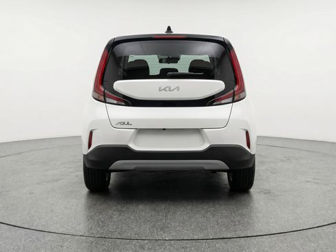 Used 2025 Kia Soul LX w/ LX Technology Package image 7