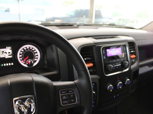 Used 2014 RAM 1500 Express image 18