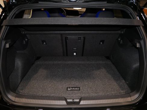 Used 2024 Volkswagen Golf R image 14