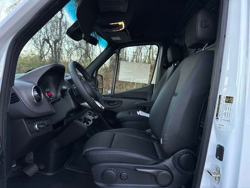 New 2025 Mercedes-Benz Sprinter 3500 image 9