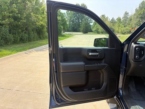 Used 2021 Chevrolet Silverado 1500 Custom AWD/4WD image 13