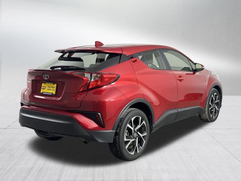 Used 2020 Toyota C-HR XLE image 7