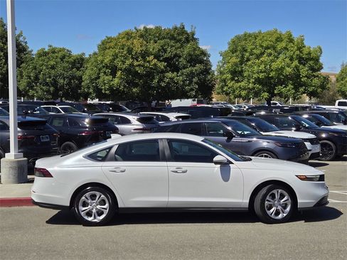 New 2025 Honda Accord LX image 3