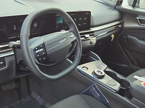 New 2026 Kia Sportage LX image 17