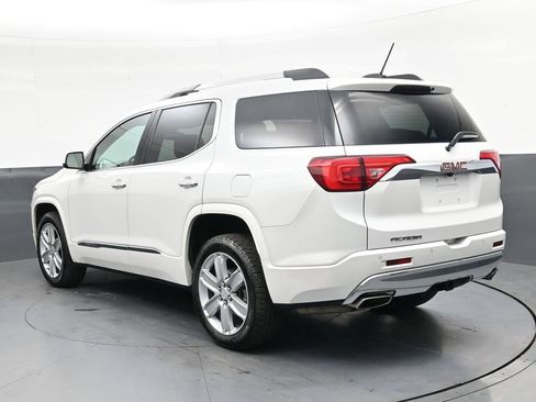 Used 2019 GMC Acadia Denali w/ Technology Package FWD image 5