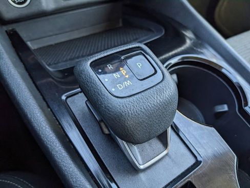 Used 2023 Nissan Rogue SV image 30