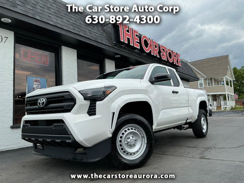 Used 2024 Toyota Tacoma SR RWD image 1