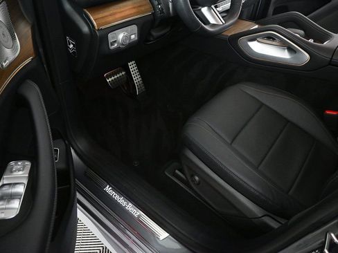 Used 2025 Mercedes-Benz GLS 450 GLS 450 image 8