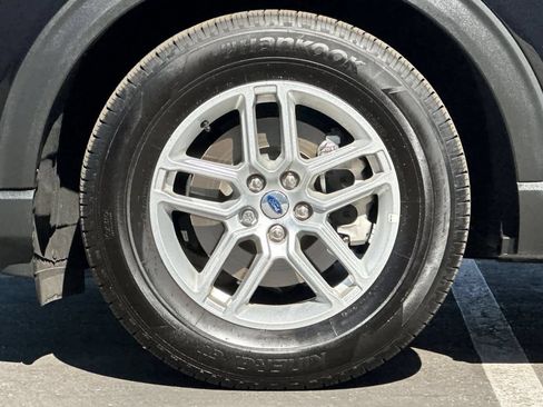 Certified 2025 Ford Explorer Active RWD image 28