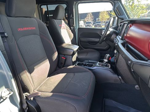 Used 2023 Jeep Wrangler Rubicon image 32