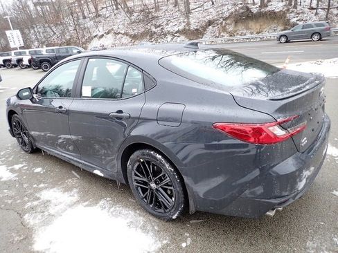 New 2026 Toyota Camry SE image 6