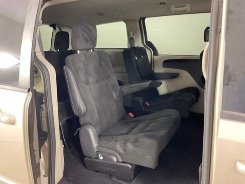Used 2016 Dodge Grand Caravan SE w/ Quick Order Package 29E SE FWD image 30