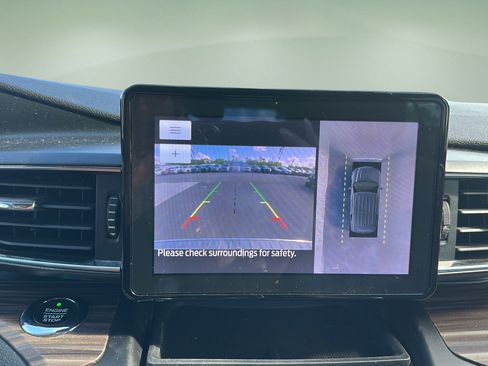 Used 2020 Ford Explorer Limited RWD image 22