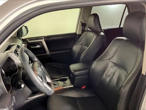 Used 2018 Toyota 4Runner Limited AWD/4WD image 24