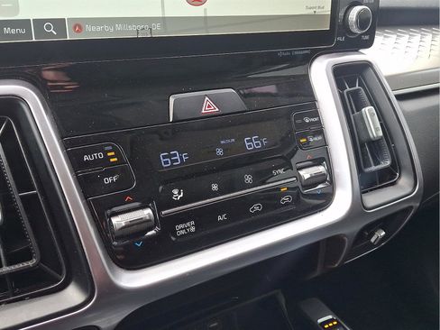 Used 2023 Kia Sorento EX image 26