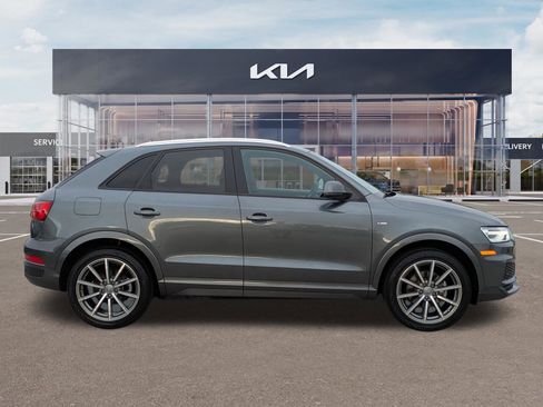 Used 2018 Audi Q3 2.0T Premium image 3