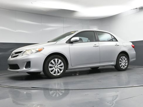 Used 2012 Toyota Corolla LE image 21