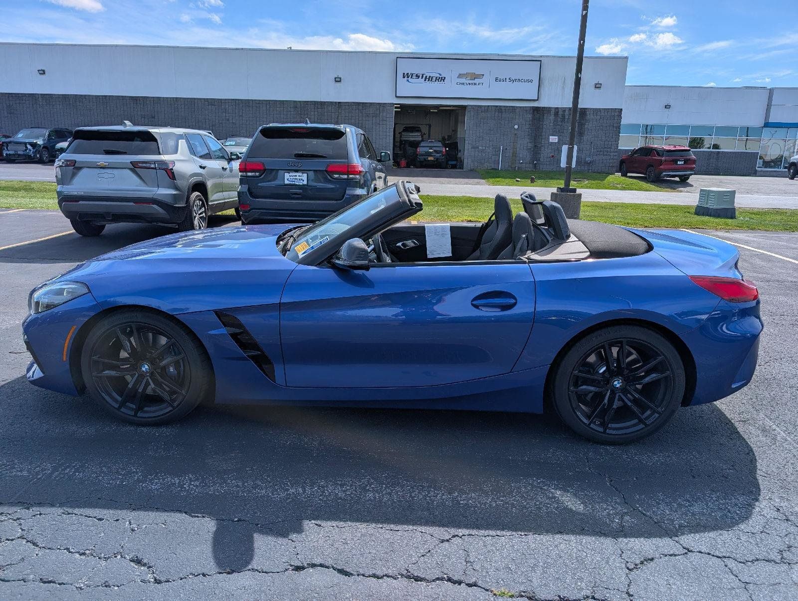 Used 2025 BMW Z4 M40i w/ Premium Package RWD image 6