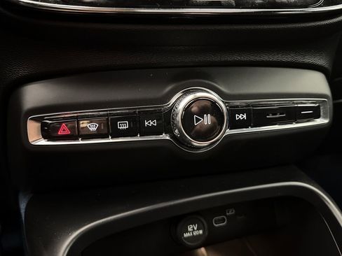 Used 2023 Volvo C40 P8 Recharge Ultimate image 28