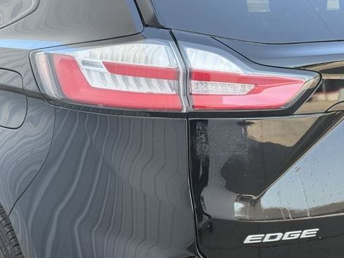 Used 2020 Ford Edge ST-Line FWD image 6